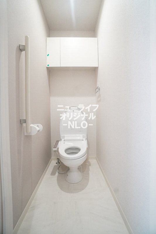 トイレ　広々としたトイレ空間☆温水洗浄便座付き☆
