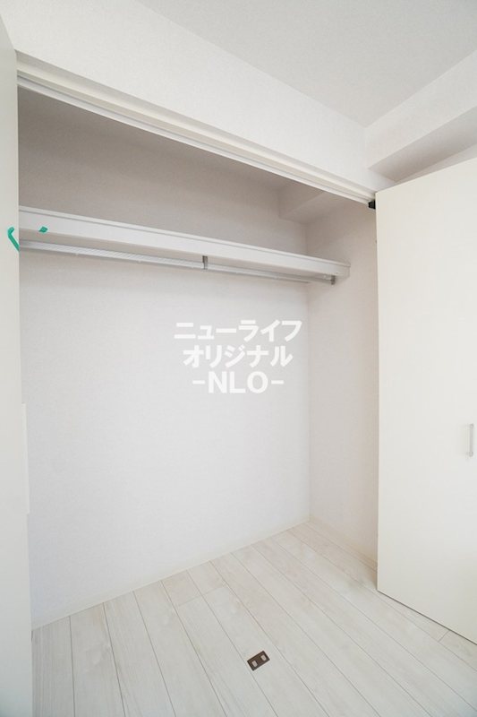 収納　お洋服の収納に便利なハンガーパイプ付きクローゼット☆