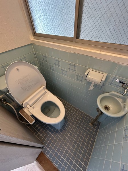 新田1丁目戸建のトイレ写真