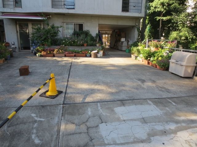 エントランス　★エントランス前★