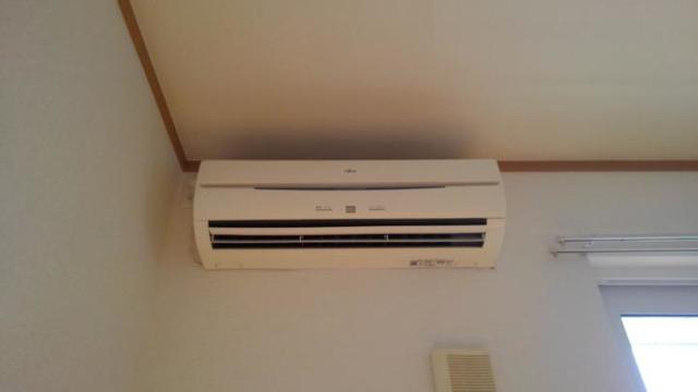 その他設備　エアコン２台