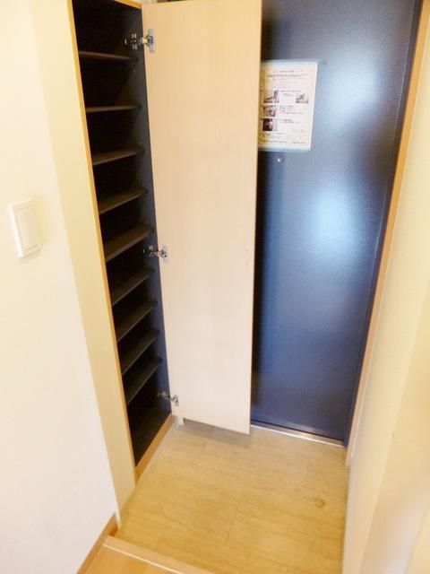 COZY COURT 三軒茶屋 TOKYOの玄関写真