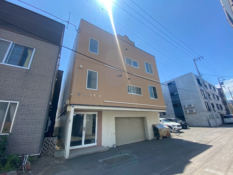 建物外観　札幌市中央区南７条「サンハイツ」