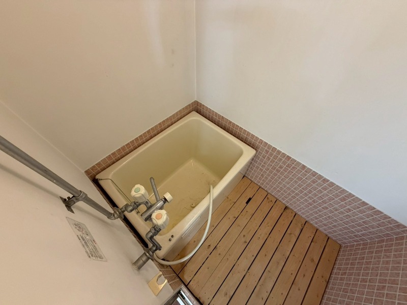 バス・シャワールーム　ユニットバスです。疲れを癒すのに欠かせませんね！