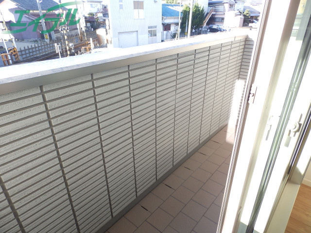 バルコニー　別部屋の参考写真です。