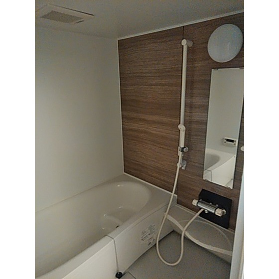 バス・シャワールーム　追い焚き機能が付いています。