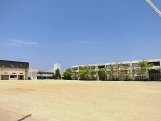 中学校　岸和田市立北中学校（中学校）まで300m
