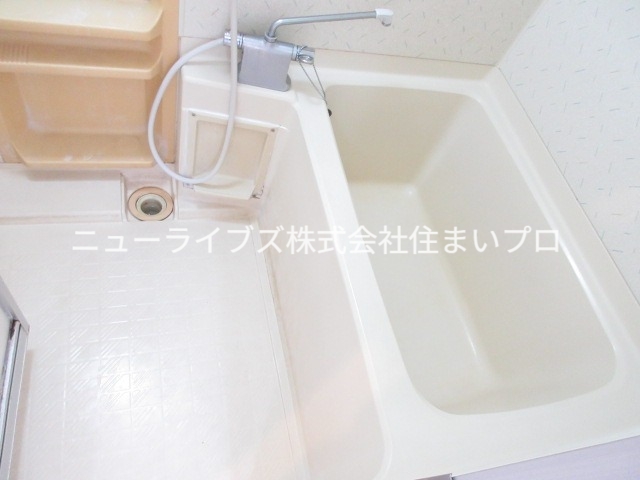 メゾンシャリオD棟の風呂写真