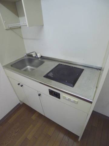 地下鉄名港線 金山駅 徒歩3分 10階建 築26年のキッチン写真