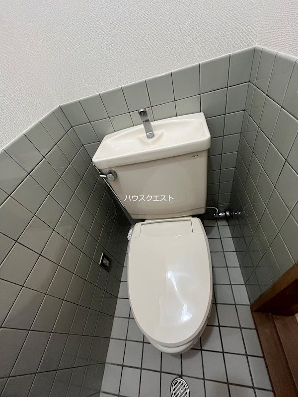 上京区藪之内町貸家のトイレ写真