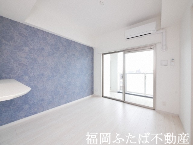 パグーロ西新南の居間写真