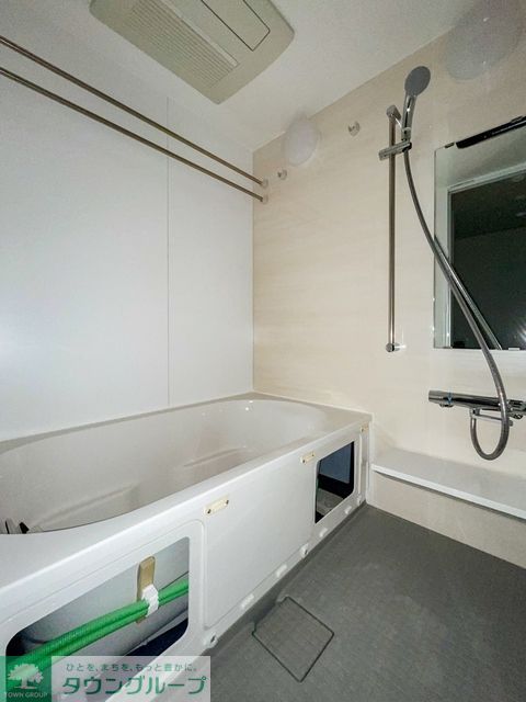 バス・シャワールーム　※写真は同タイプ住戸です。