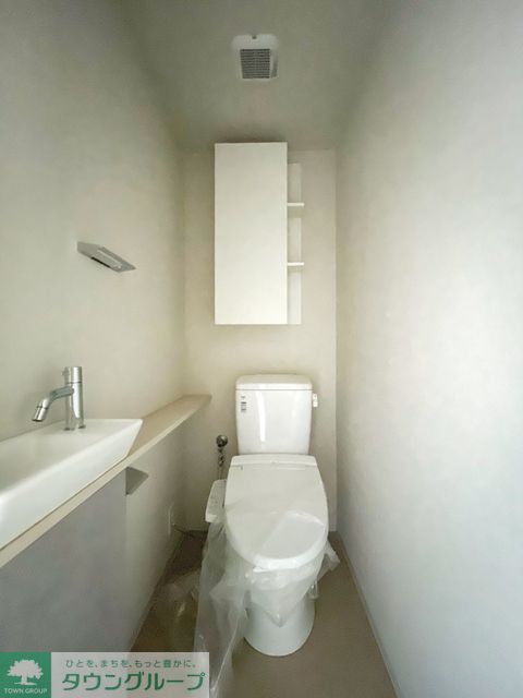 トイレ　※写真は同タイプ住戸です。