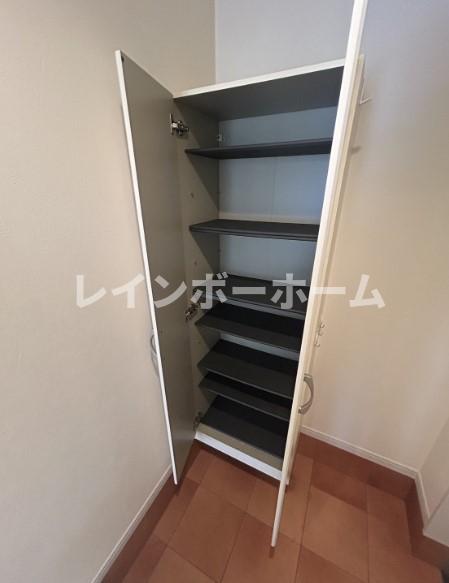 収納　別部屋。参考写真。
