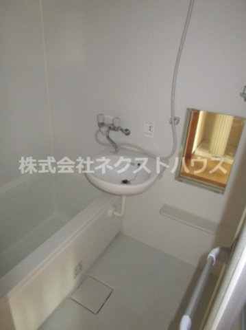 バス・シャワールーム　別部屋参考写真です