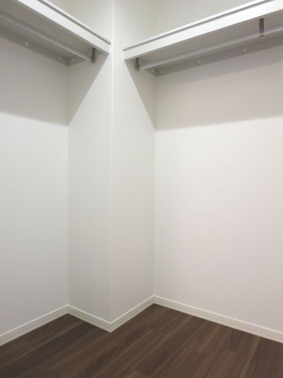 収納　ウォークインクロゼットでお部屋すっきり♪
