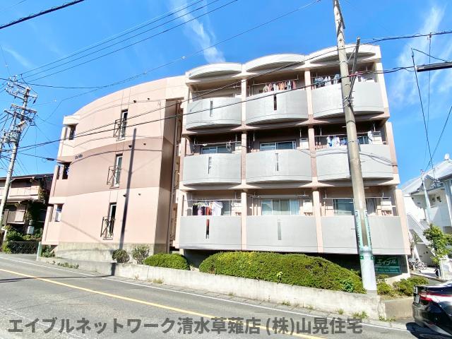 【静岡市駿河区聖一色のマンションの建物外観】