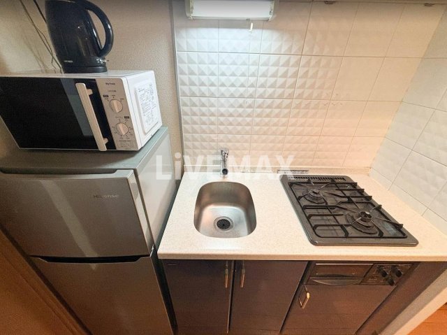 キッチン　家電・家具が1式揃っております。