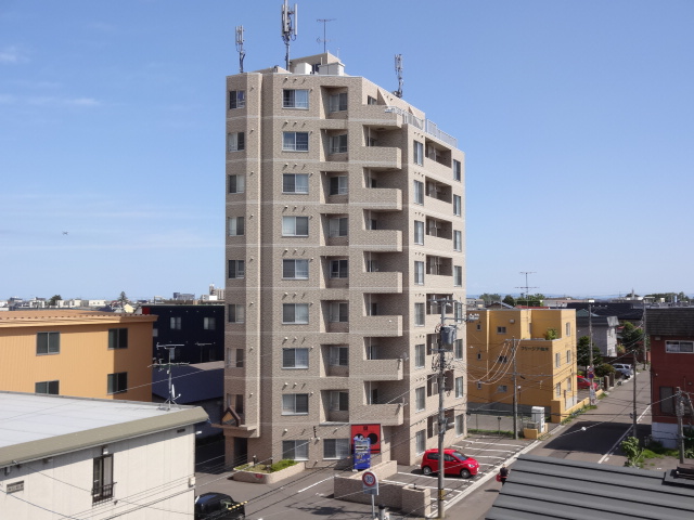 函館市柏木町のマンションの建物外観