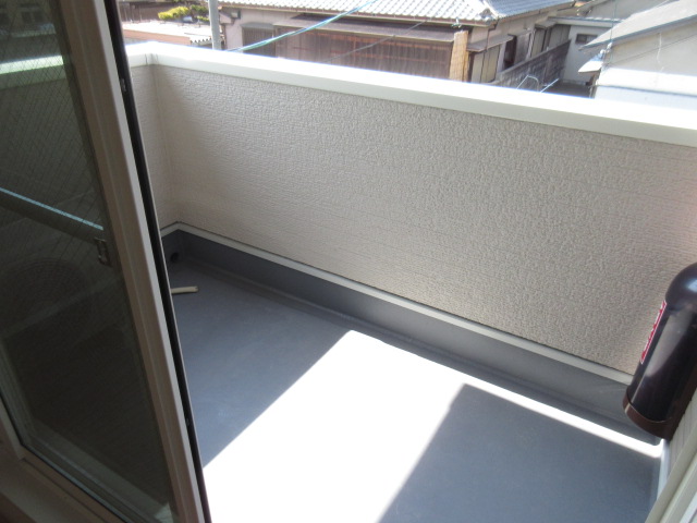 バルコニー　西向きで日当たり良好です。