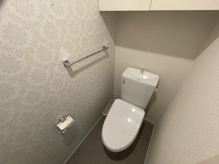 トイレ　ウォシュレット付き