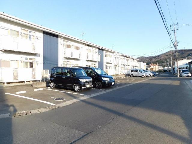 【グランヒル愛子Ａの駐車場】