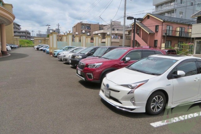 【仙台市若林区連坊小路のマンションの駐車場】