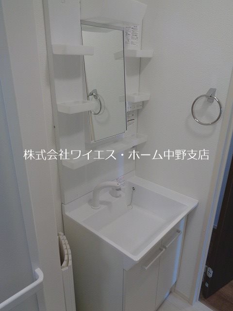 【中野区弥生町のマンションの洗面設備】