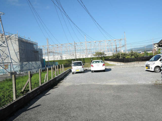 【コーポ西之川の駐車場】