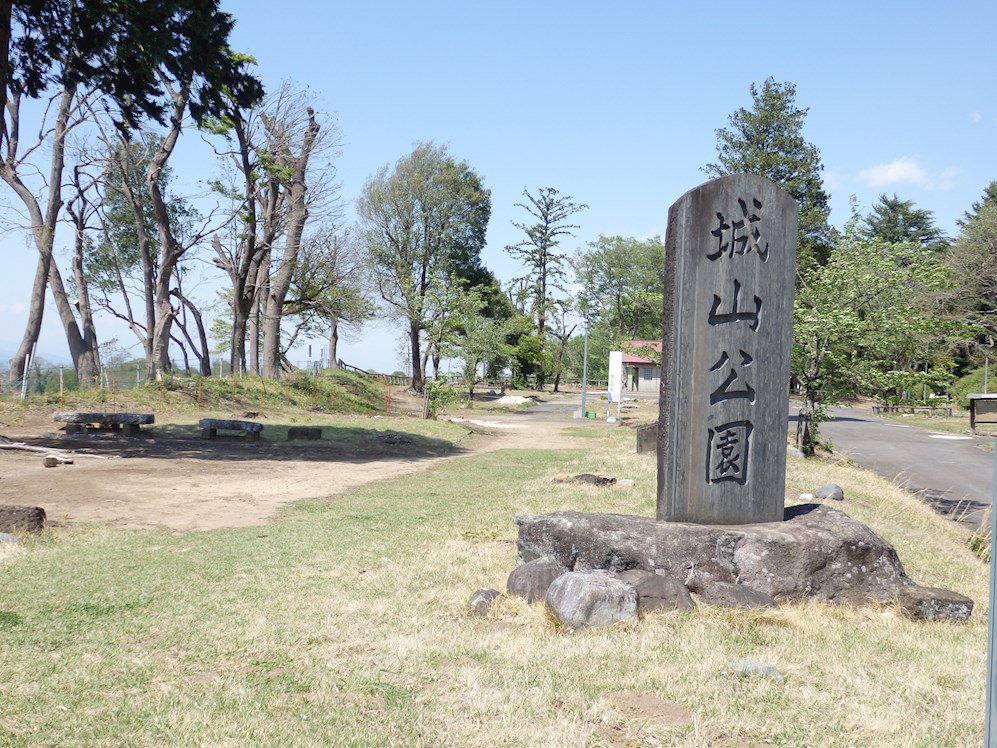 【メゾン思水Ｂ棟の公園】