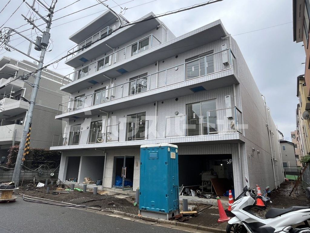 【板橋区坂下のマンションの建物外観】