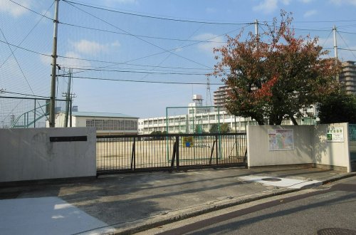 【堺市北区蔵前町のアパートの中学校】