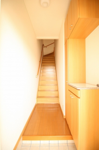 玄関　室内に階段があります