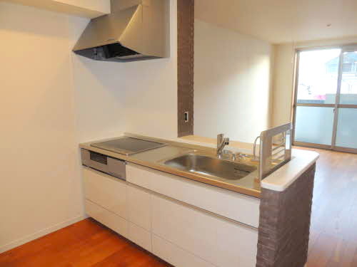 キッチン　※同タイプの部屋写真です