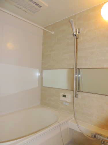 バス・シャワールーム　※同タイプの部屋写真です