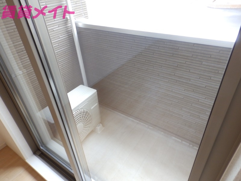 バルコニー　同物件別部屋のお写真です。