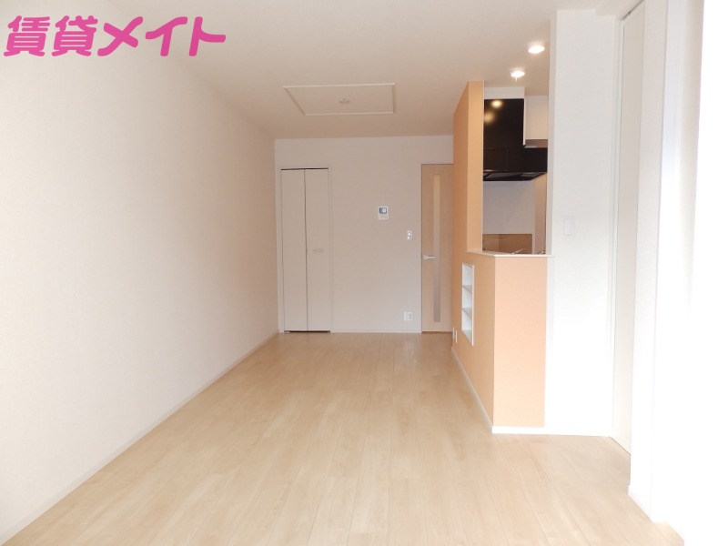 居室・リビング　同型参考写真