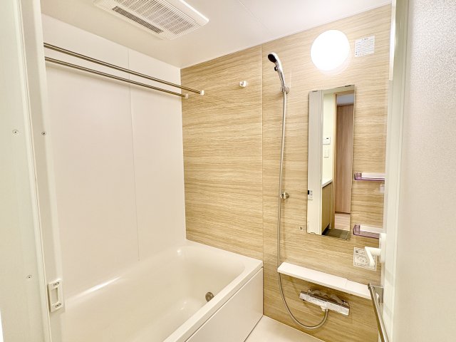 バス・シャワールーム　別部屋参考写真