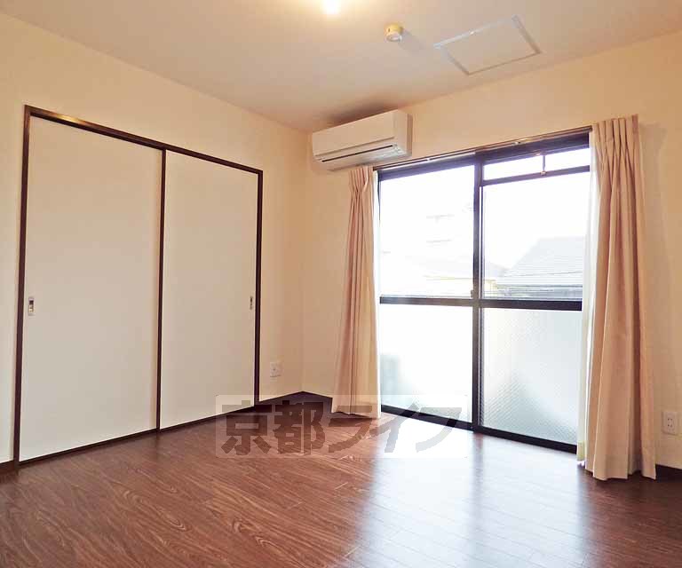 居室・リビング　日当たりの良いリビングです。