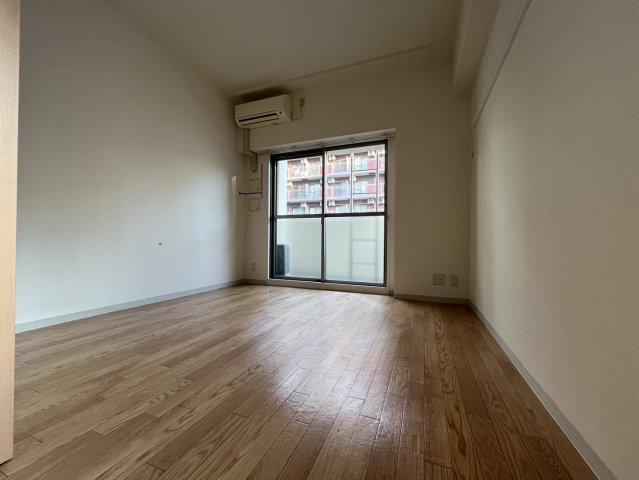 居室・リビング　同物件別部屋写真