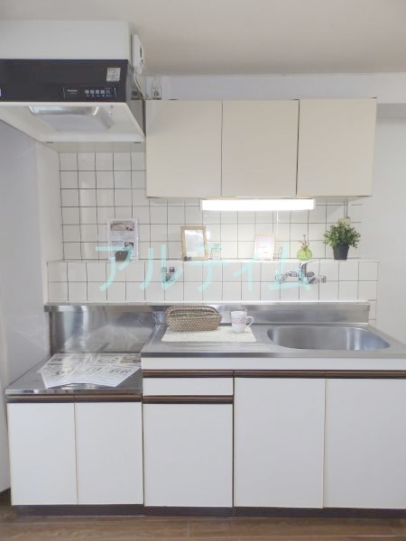 キッチン　※同タイプの他のお部屋です