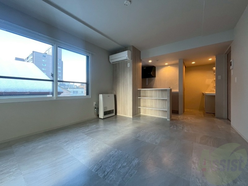 居室・リビング　広くてキレイなお部屋が広がっていて、充実した生活が送れそう。