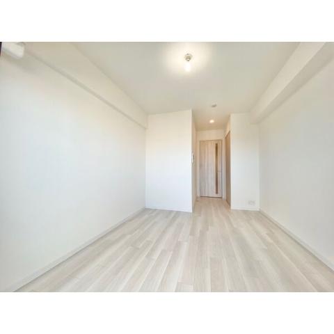 居室・リビング　室内