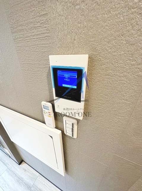 セキュリティ　モニター付きインターホンです。