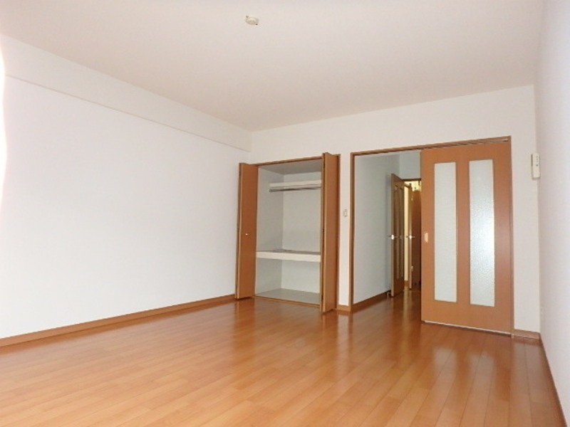 居室・リビング　図面と現状に相違がある場合には現状を優先