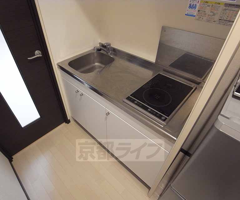 キッチン　家具、家電付きのお部屋です。