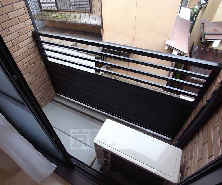 バルコニー　家具、家電付きのお部屋です。