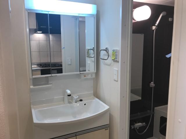 洗面設備　洗髪洗面化粧台