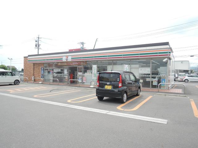 コンビニ　セブンイレブン（コンビニ）まで494m