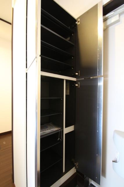 収納　収納シューズボックス